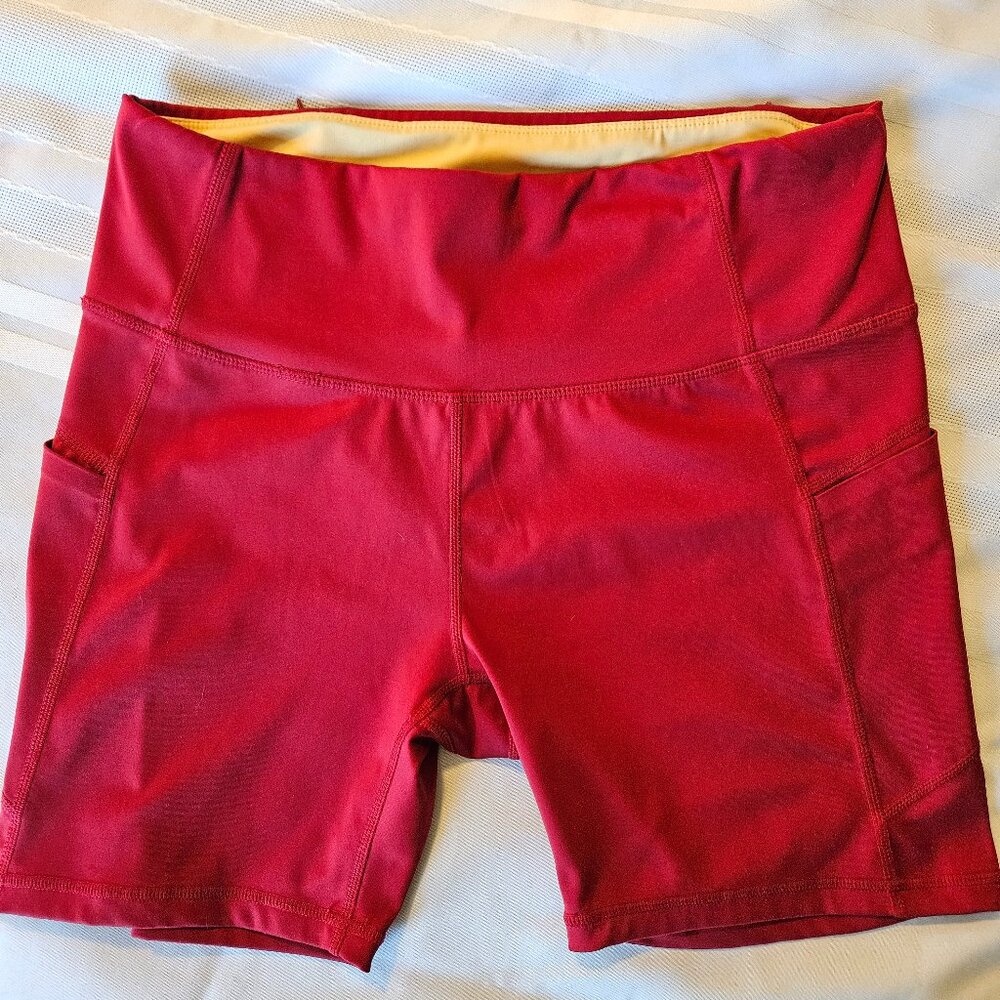Women's KORSA Hypnotic Compression 6" Short 2.0